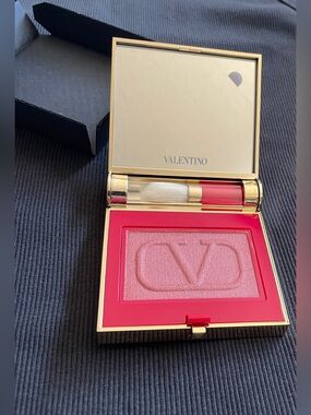 New: Valentino Eye2Cheek Sweet Rebel shade 04 blush and eyeshadow luxury makeup